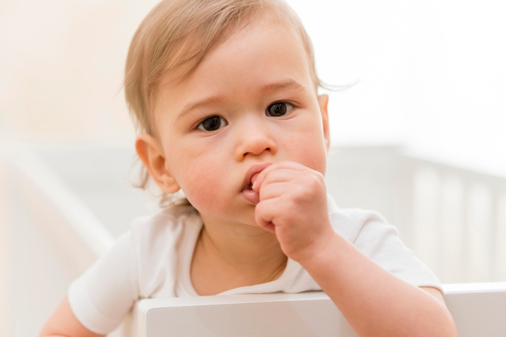how can pediatric dentists help with thumb sucking or pacifier use